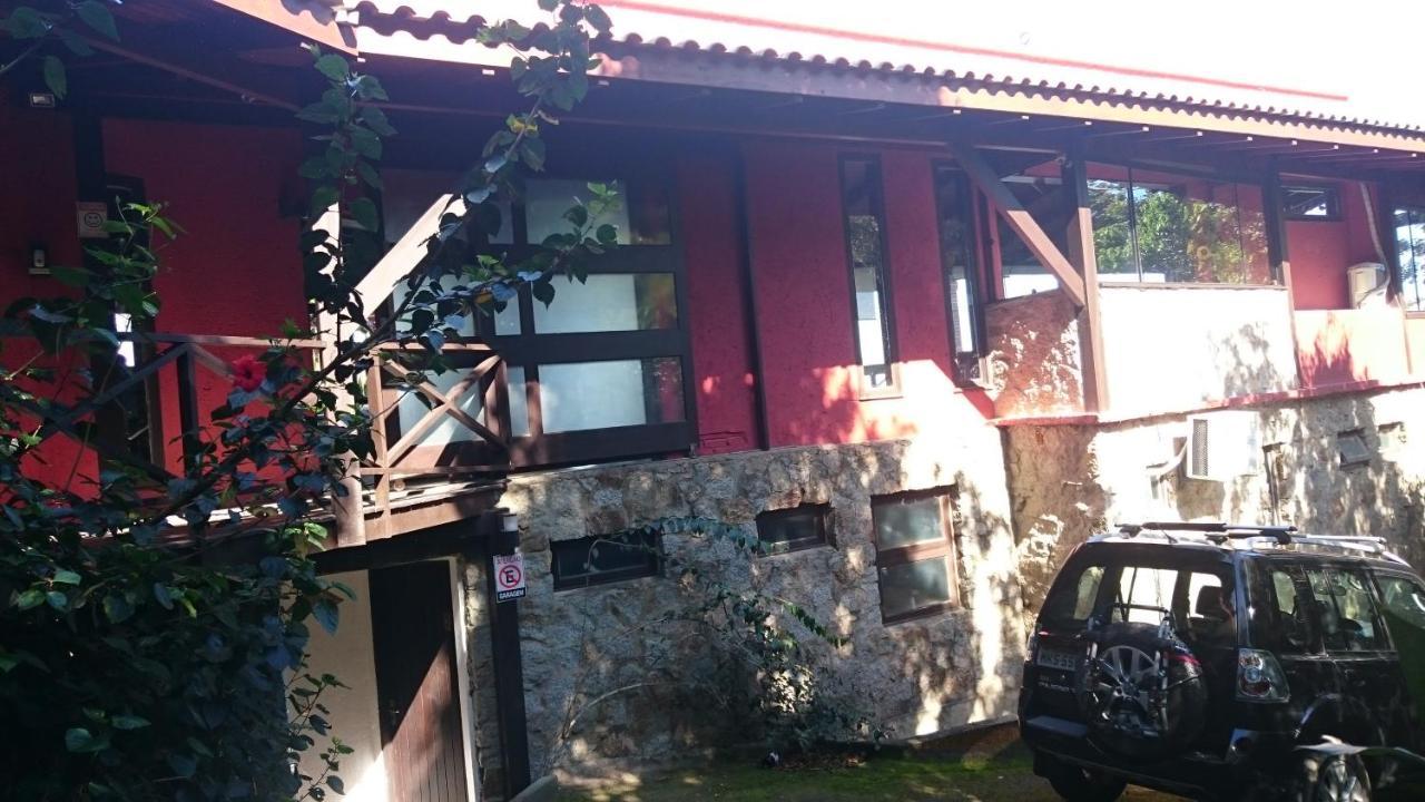 La Roca House Villa Praia do Rosa Bagian luar foto