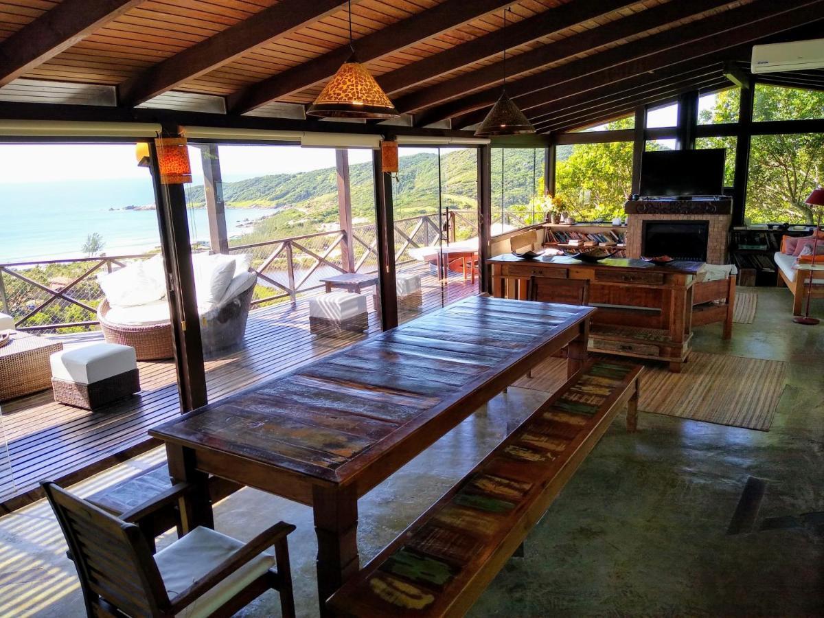 La Roca House Villa Praia do Rosa Bagian luar foto