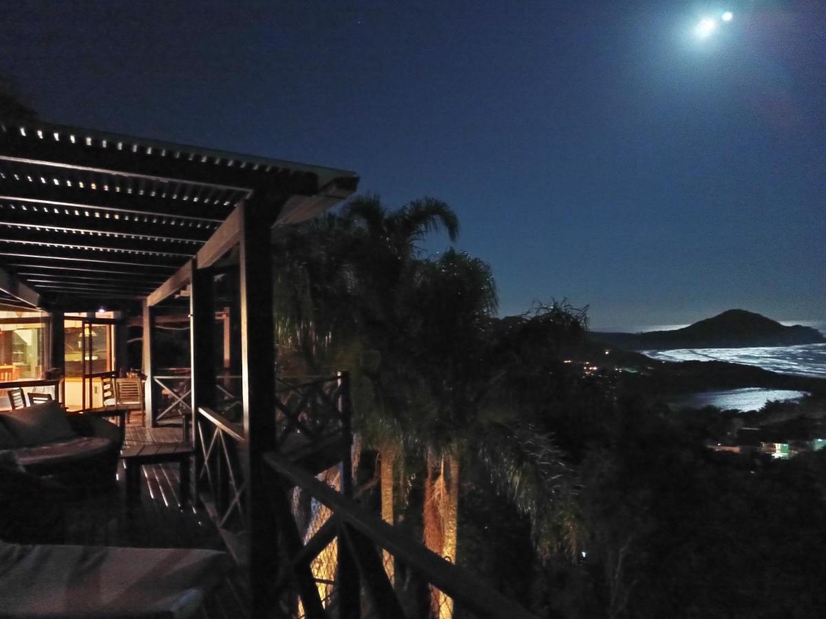 La Roca House Villa Praia do Rosa Bagian luar foto